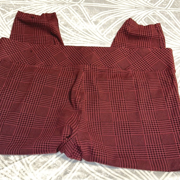 Torrid Red Black Houndstooth Pants NWOT SZ PLUS 4 - Picture 5 of 7